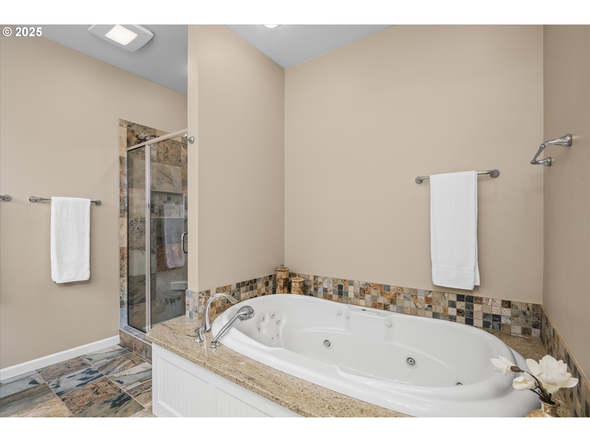 2053 Lakeview Drive Eugene, OR 97408 - Photo 28 of 45 a bathroom with a tub and shower