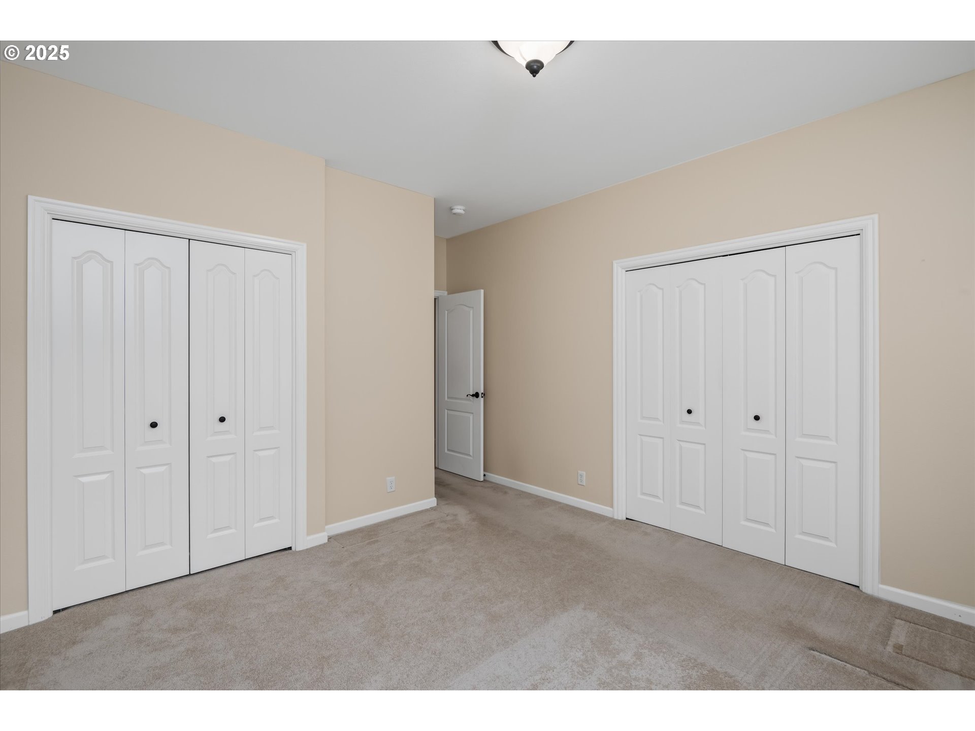 2053 Lakeview Drive Eugene, OR 97408 - Photo 30 of 45 a view of an empty room