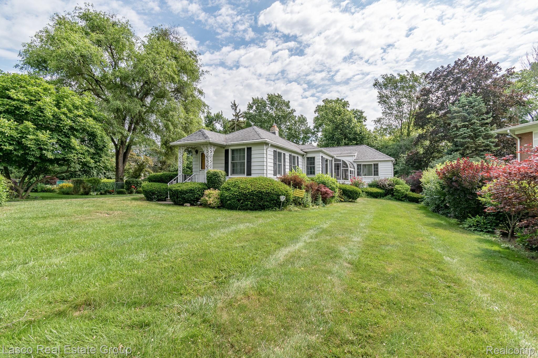 1831 Colchester Road Flint, MI 48503 - Photo 26 of 49 HardyMediaCompany-2624.jpg