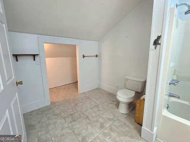 a close view of a fireplace in the room