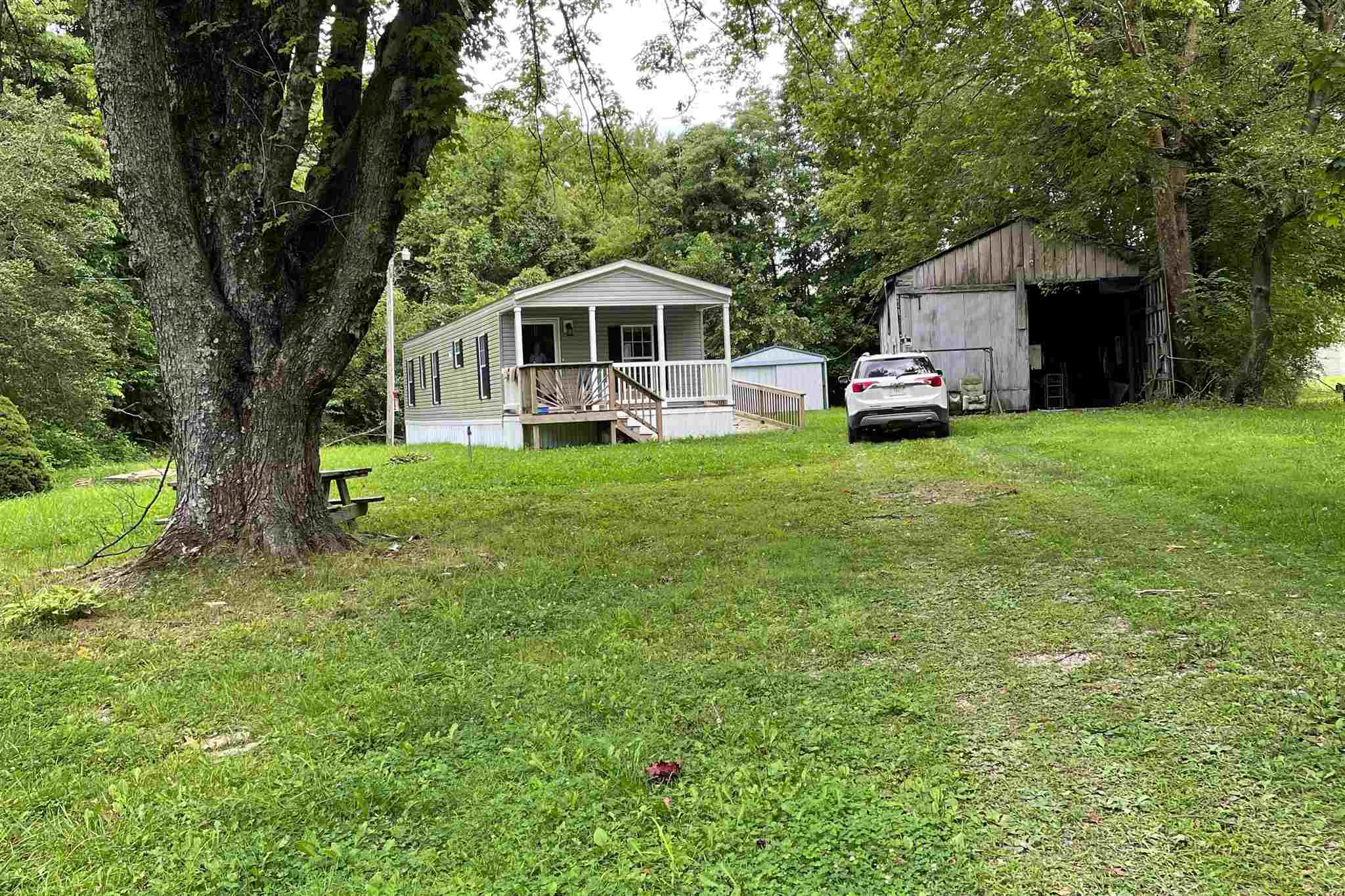 3162 Stultz Road Spencer, IN 47460 - Photo 2 of 15