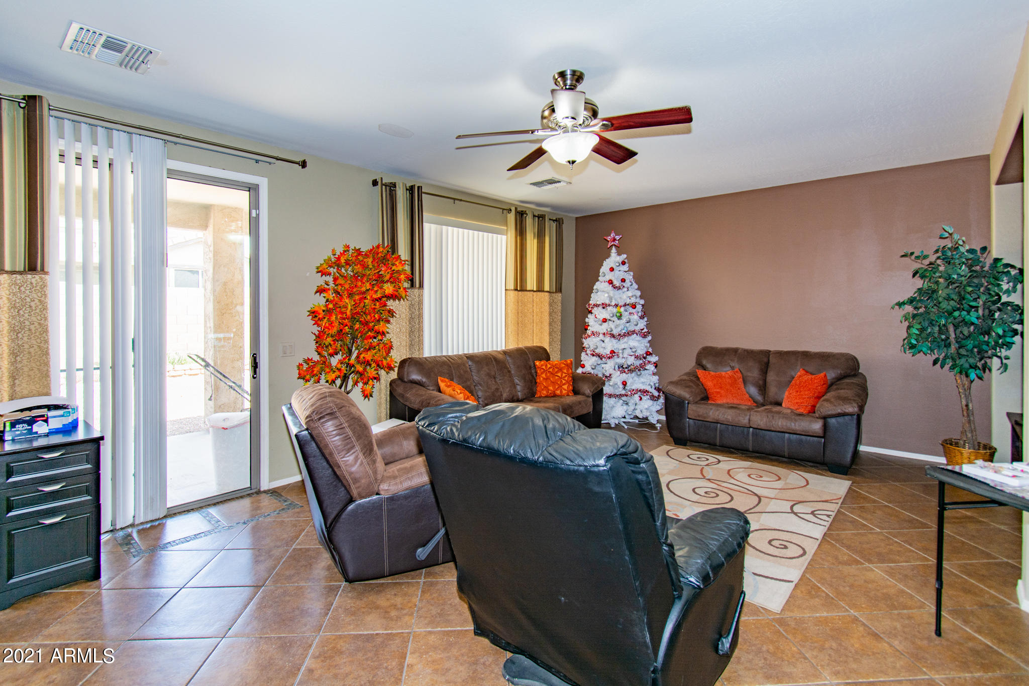 15322 West Boca Raton Road Surprise, AZ 85379 - Photo 8 of 23 _ADS3762