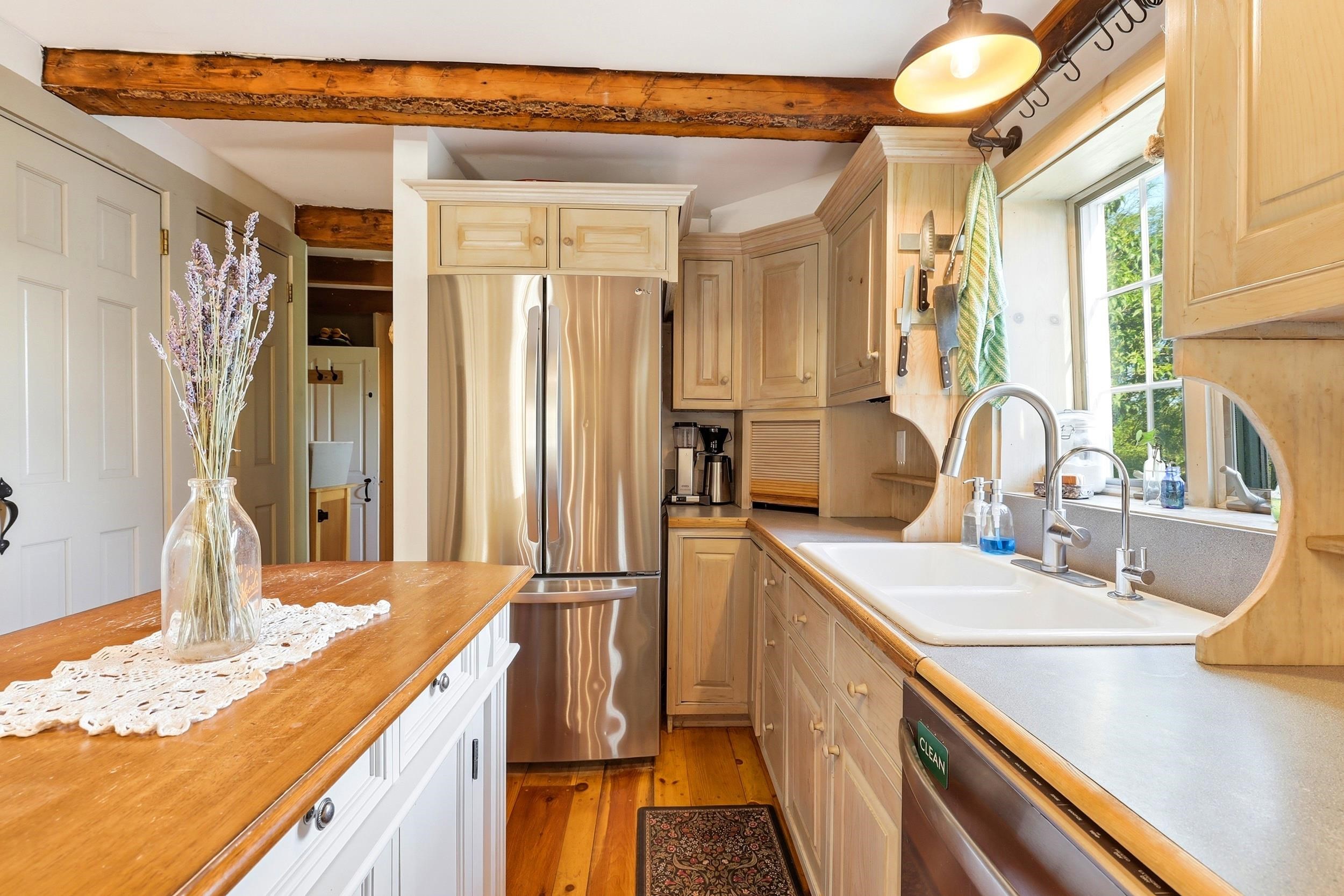 235 Middle Road Deerfield, NH 03037 - Photo 22 of 60