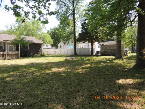 $1,675 | 1403 Clifton Road, Jacksonville, NC 28540