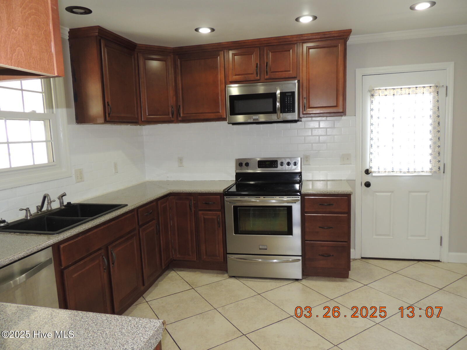 1403 Clifton Road Jacksonville, NC 28540 - Photo 6 of 22 DSCN8354