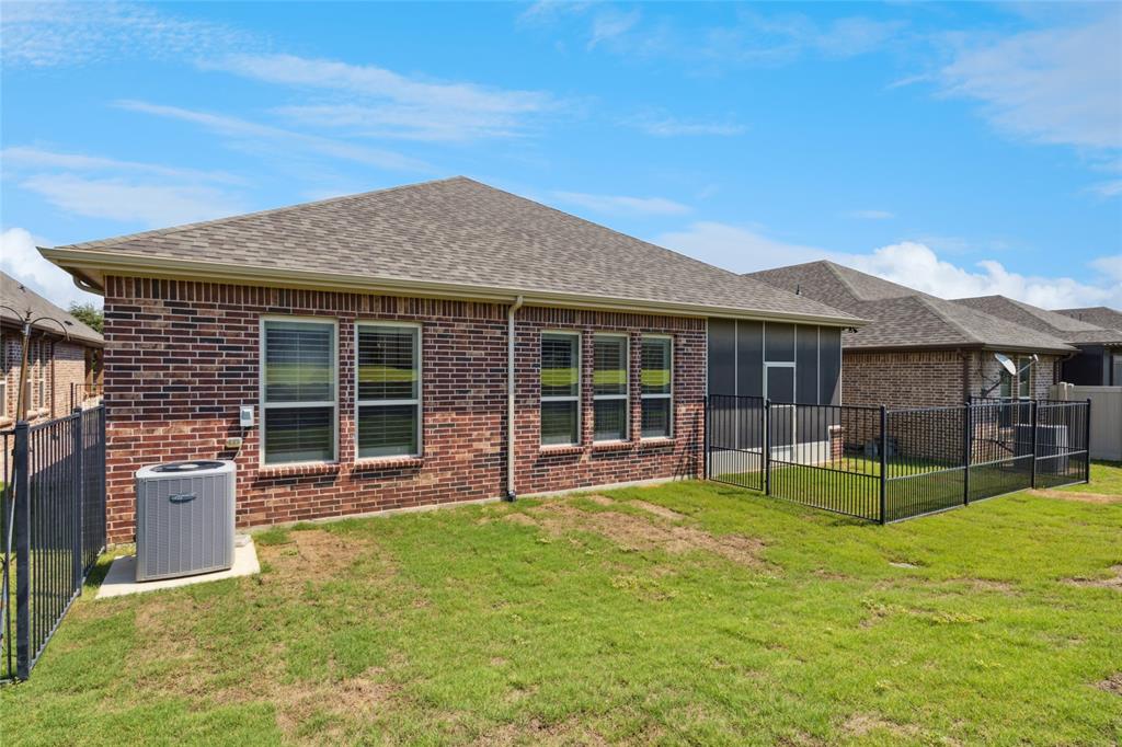 2104 Ladera Way, Unit 2104 Mansfield, TX 76063 - Photo 25 of 27 a house view with a garden space