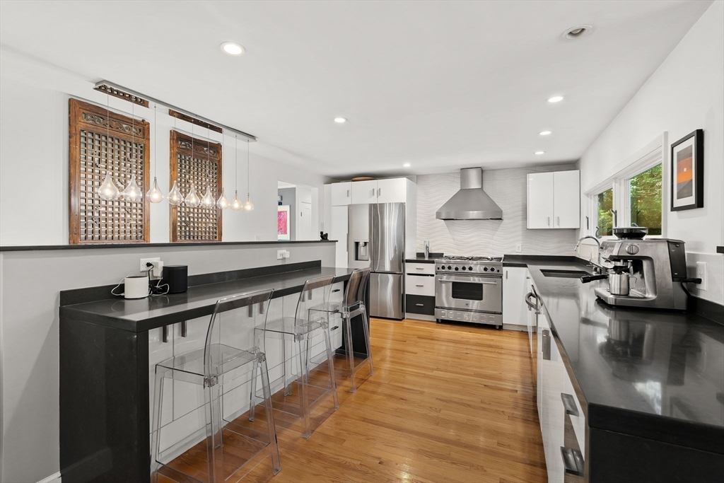 44 Windemere Road Wellesley, MA 02481 - Photo 12 of 39