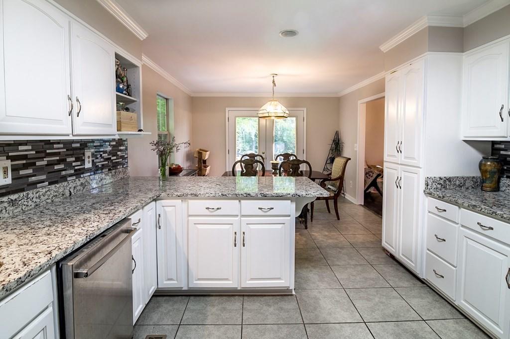 10930 North Nopone Valley Road Decatur, TN 37322 - Photo 8 of 23 9