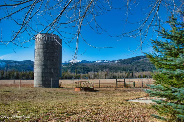 $1,298,000 | 2151 Highland Flts Road, Naples, ID 83847