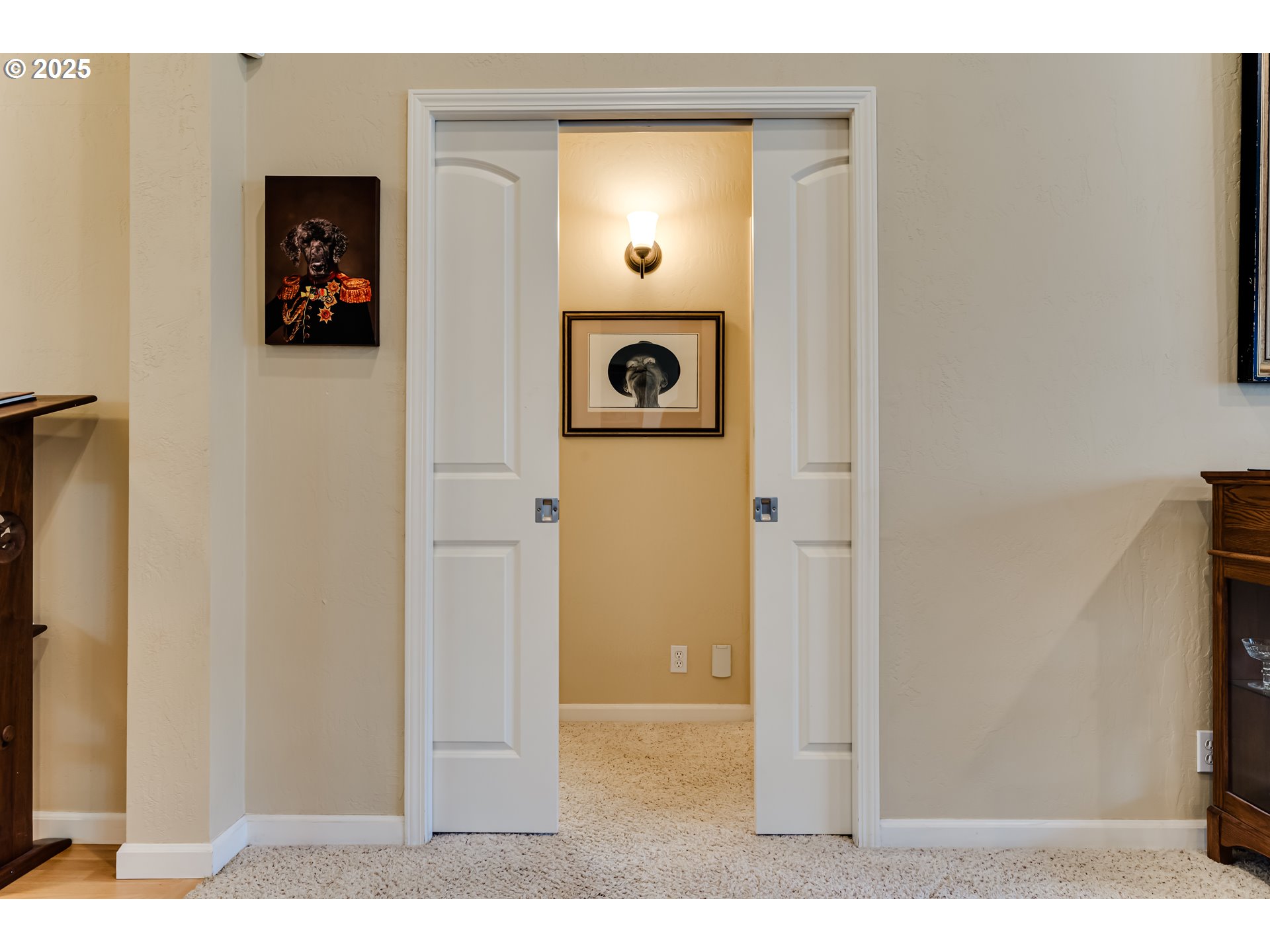 3351 Cape Hatteras Drive Eugene, OR 97408 - Photo 35 of 47 a view of a livingroom from a hallway
