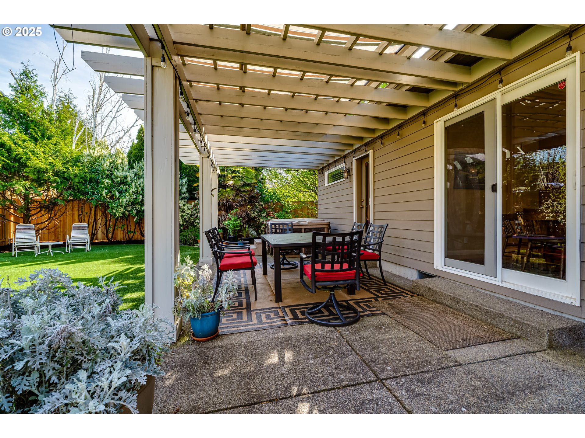 3351 Cape Hatteras Drive Eugene, OR 97408 - Photo 8 of 47 a view of outdoor space