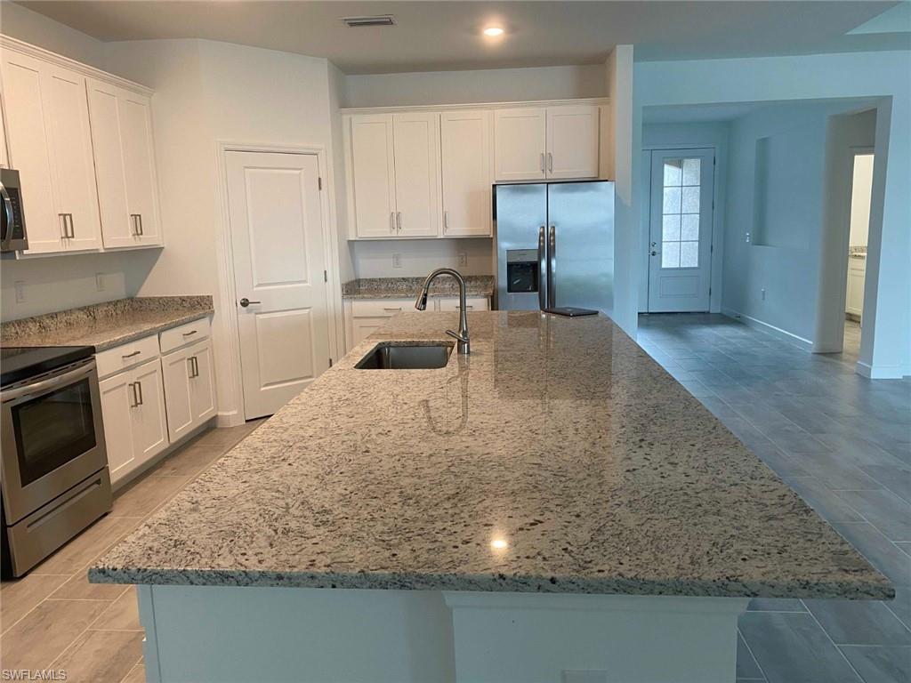 11465 Canopy Loop Fort Myers, FL 33913 - Photo 4 of 28