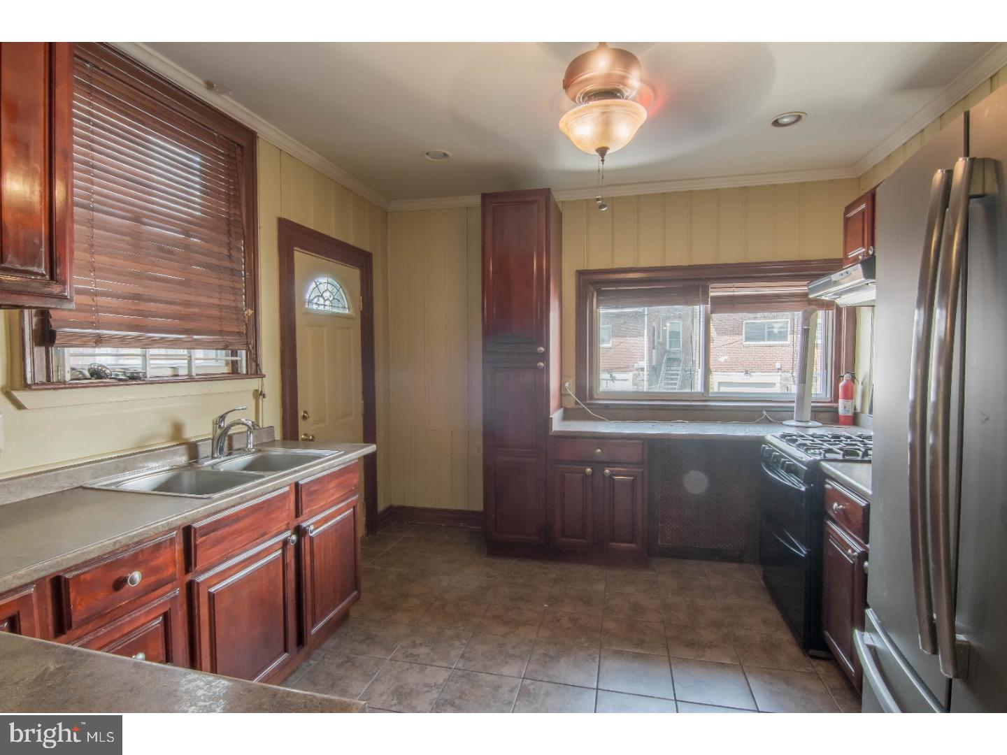 4457 Sherwood Road Philadelphia, PA 19131 - Photo 7 of 20 Kitchen