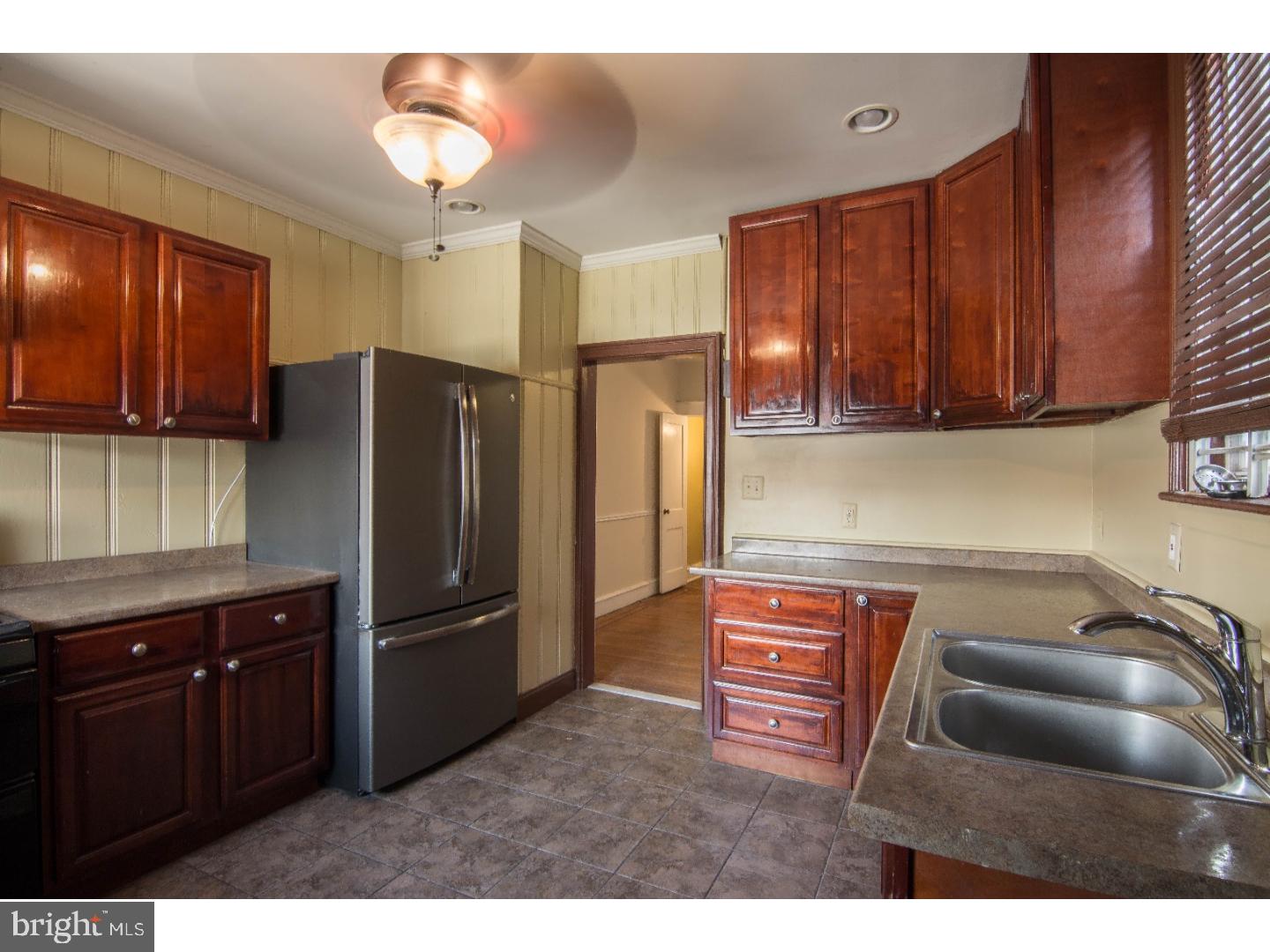 4457 Sherwood Road Philadelphia, PA 19131 - Photo 8 of 20 Kitchen