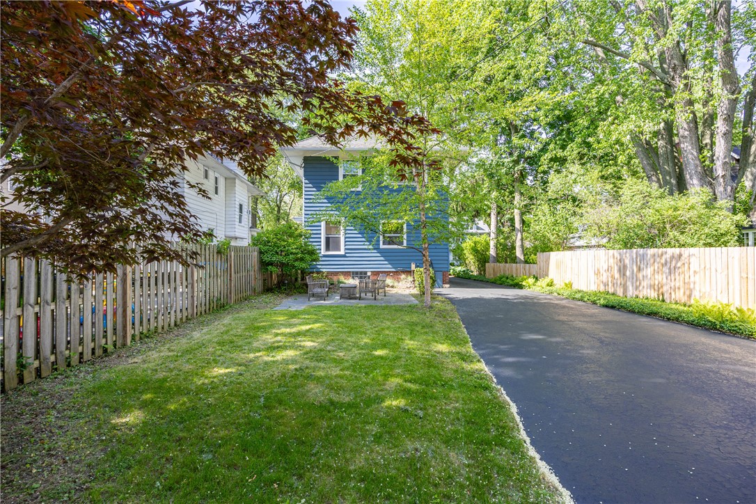 145 Leland Road Irondequoit, NY 14617 - Photo 5 of 32
