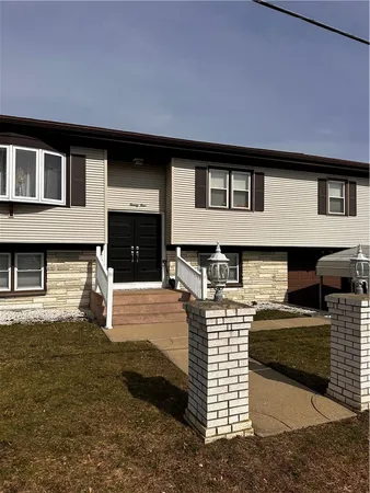 $1,950 | 24 Lewis Street, Unit 2, North Providence, RI 02904