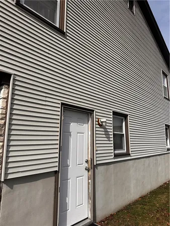 $1,950 | 24 Lewis Street, Unit 2, North Providence, RI 02904