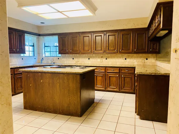 $3,500,000 | 14212-14216 Horseshoe Bend, Conroe, TX 77384