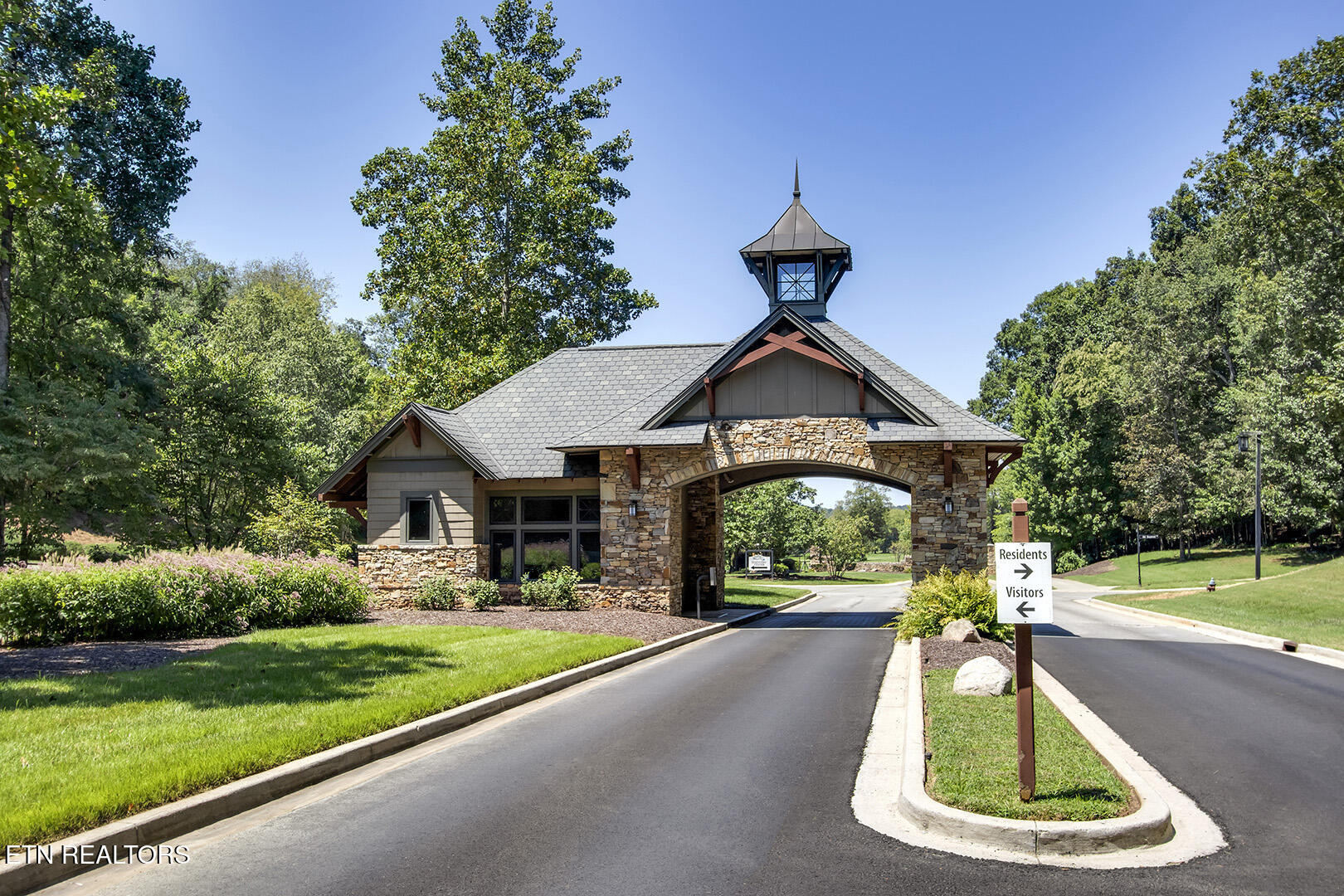 419 Hawks Bend Loudon, TN 37774 - Photo 27 of 47 27_TN-Nat_Gatehouse