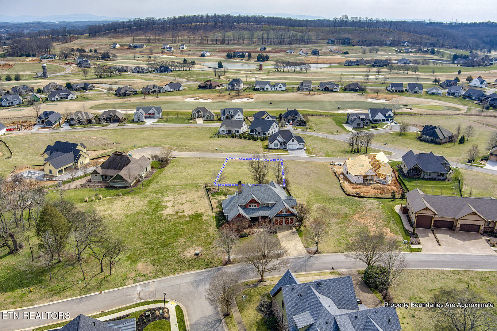 419 Hawks Bend Loudon, TN 37774 - Photo 4 of 47 21_HawksBend_419_Birdseye_S-SE