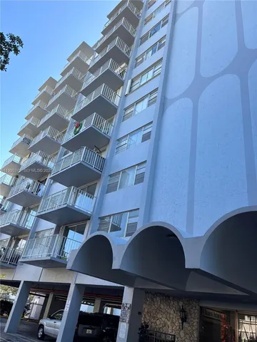 $1,350 | 1470 Northeast 125th Terrace, Unit 705, North Miami, FL 33161