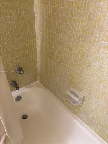 $1,350 | 1470 Northeast 125th Terrace, Unit 705, North Miami, FL 33161