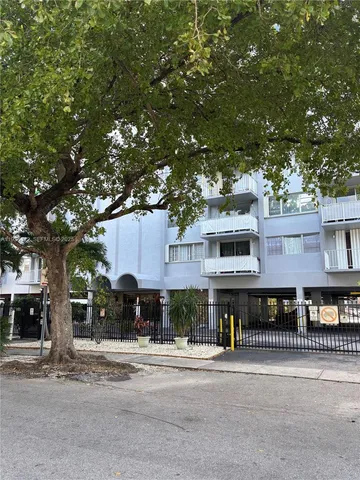 $1,350 | 1470 Northeast 125th Terrace, Unit 705, North Miami, FL 33161