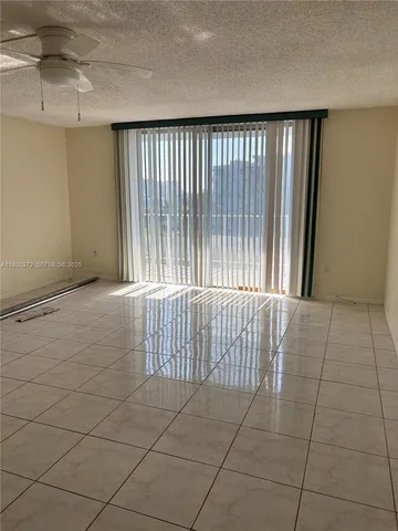 $1,350 | 1470 Northeast 125th Terrace, Unit 705, North Miami, FL 33161