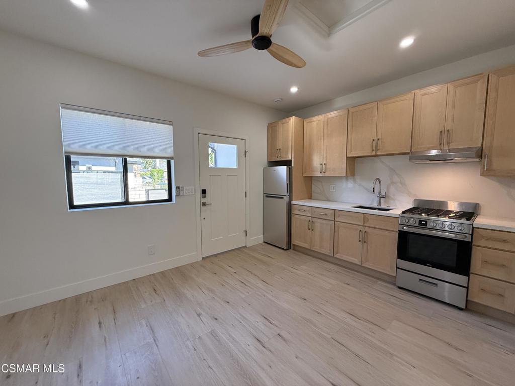 4245 Juneau Circle, Unit B Simi Valley, CA 93063 - Photo 14 of 17