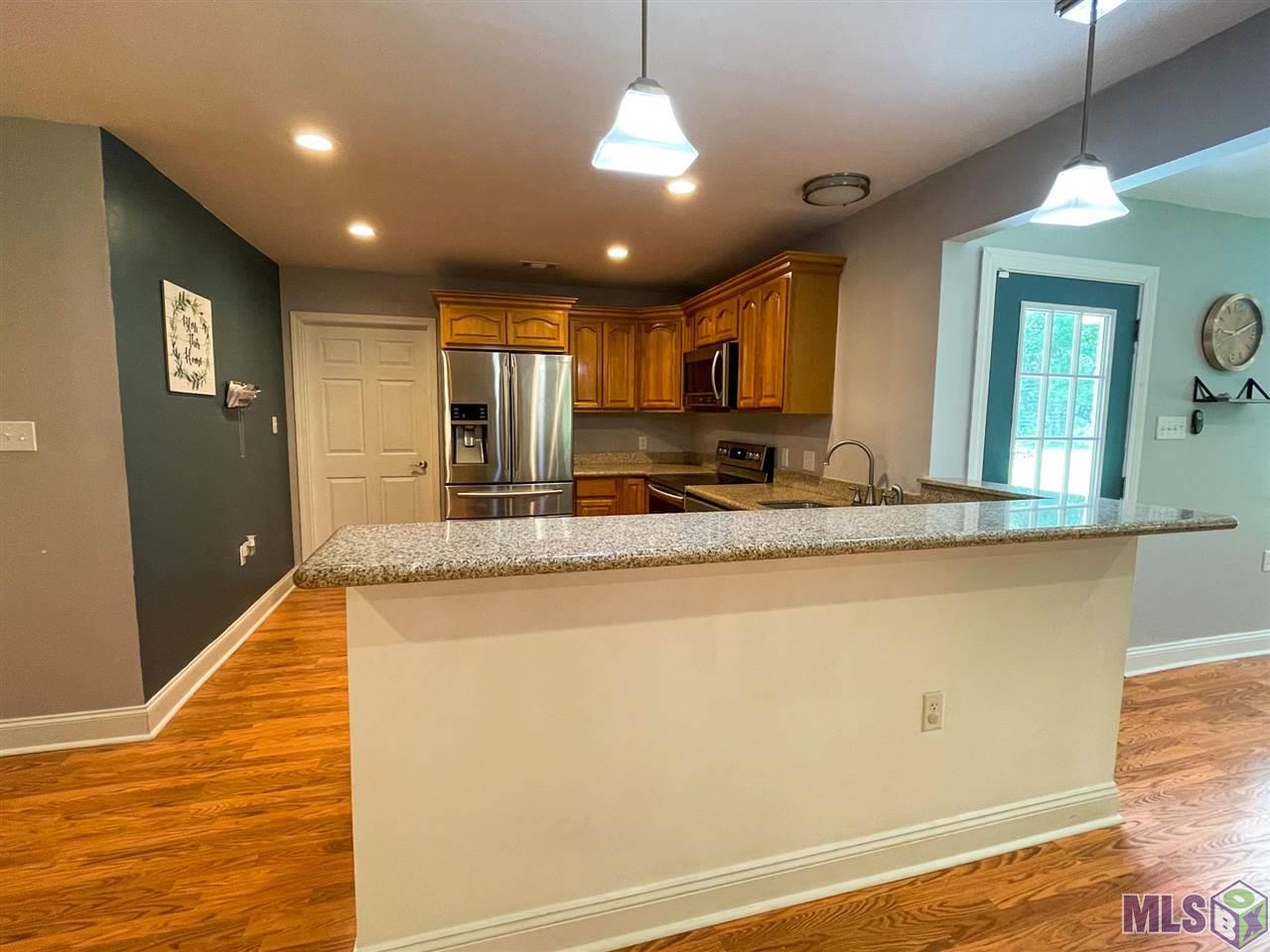 12497 Roundsaville Road Baton Rouge, LA 70818 - Photo 3 of 15