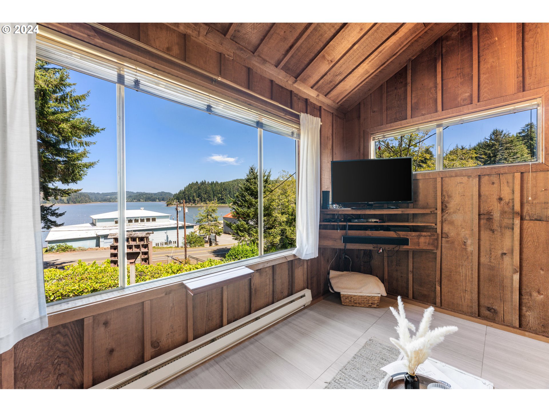66227 North Bay Road North Bend, OR 97459 - Photo 11 of 41 Gallery Image 11