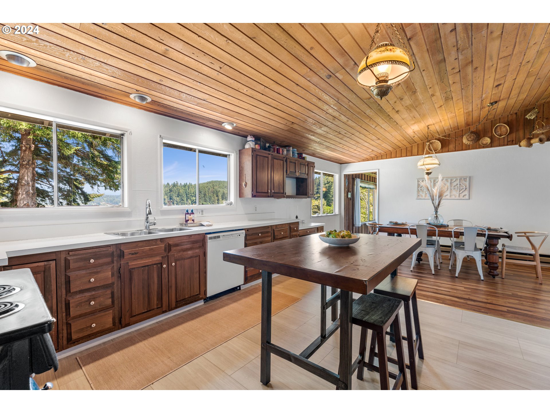 66227 North Bay Road North Bend, OR 97459 - Photo 16 of 41 Gallery Image 16