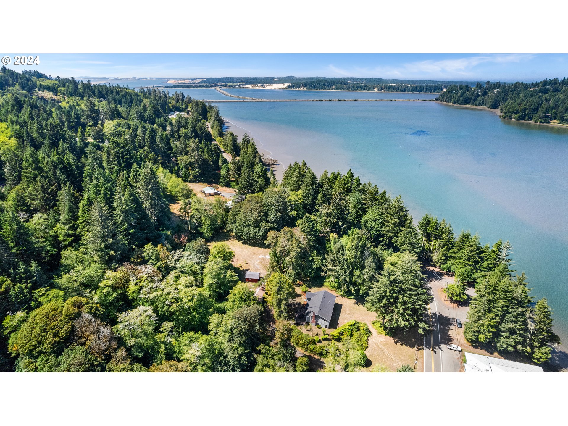 66227 North Bay Road North Bend, OR 97459 - Photo 2 of 41 Gallery Image 2
