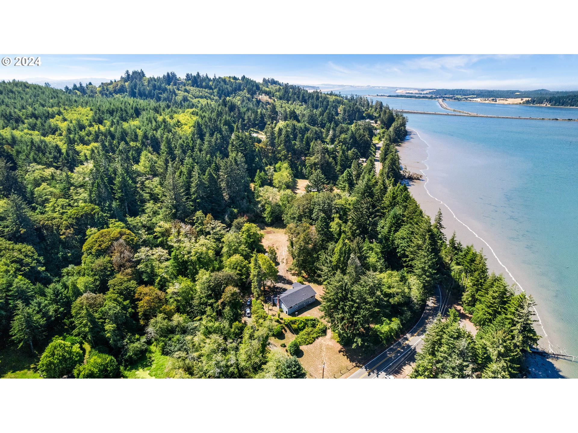 66227 North Bay Road North Bend, OR 97459 - Photo 3 of 41 Gallery Image 3