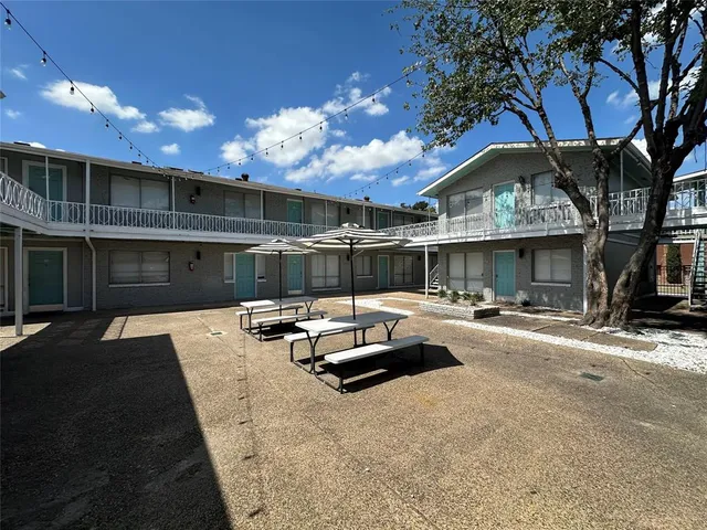 $800 | 4606 Monarch Street, Unit 215, Dallas, TX 75204