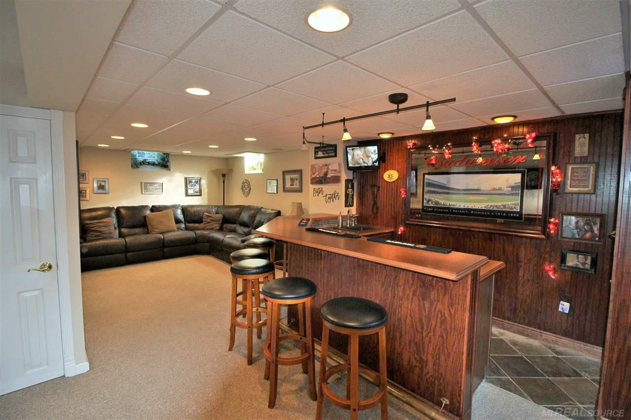 316 Stephens Road Grosse Pointe, MI 48236 - Photo 37 of 59 50021598-36.JPG