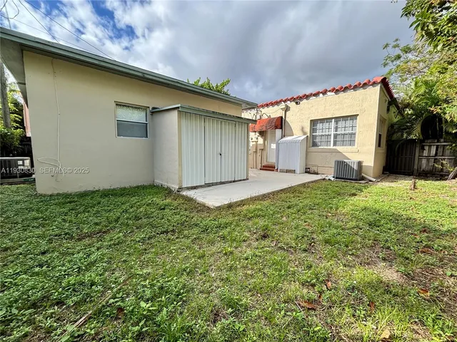 $1,800 | 1654 Southwest 14th Terrace, Unit 2, Miami, FL 33145