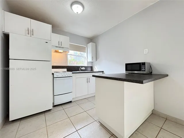 $1,800 | 1654 Southwest 14th Terrace, Unit 2, Miami, FL 33145