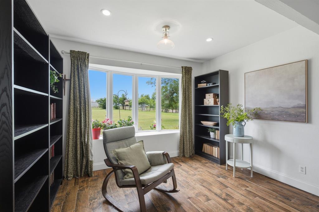 698 Hackberry Road Van Alstyne, TX 75495 - Photo 4 of 34