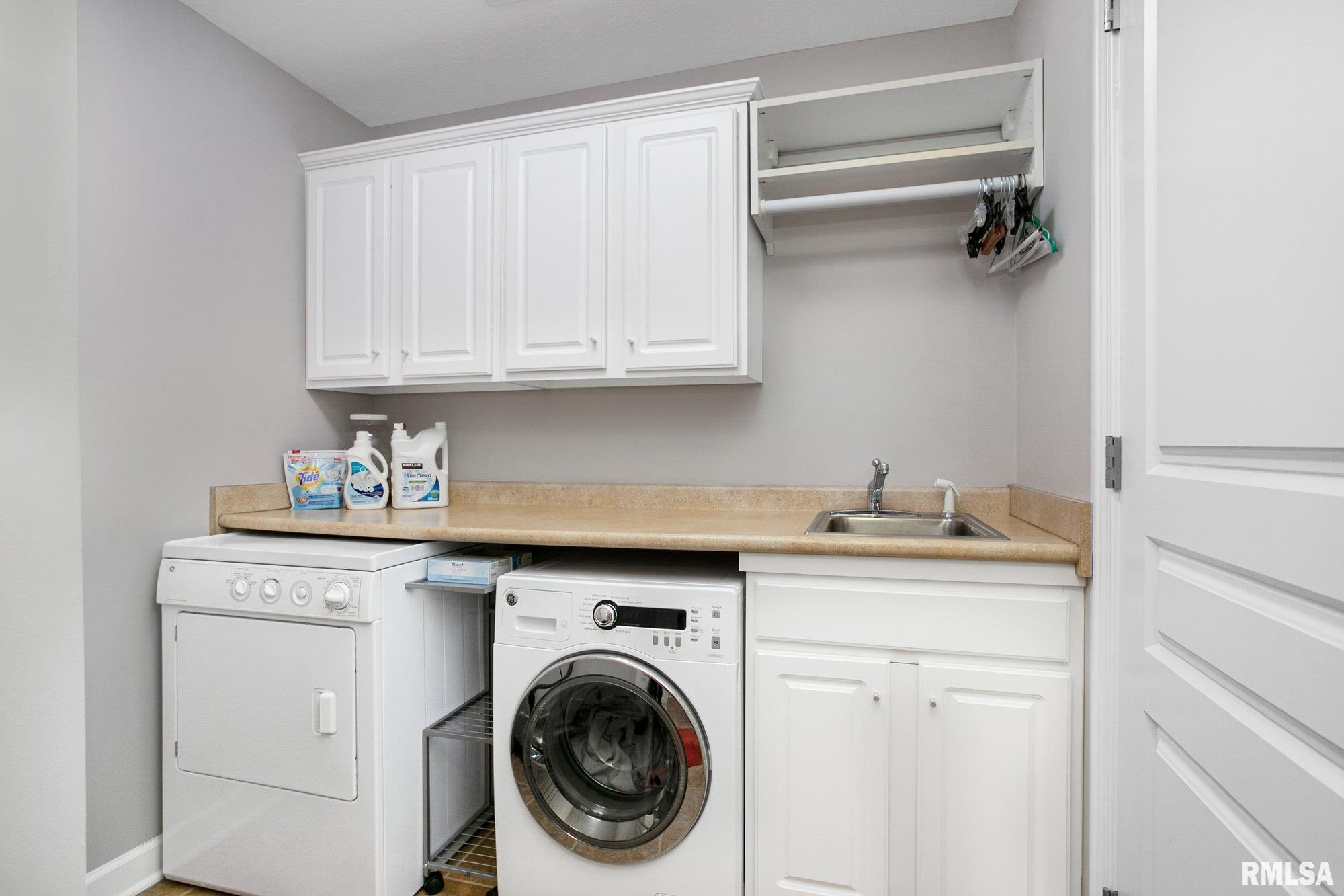 6211 Utica Ridge Road, Unit 102 Davenport, IA 52807 - Photo 12 of 36 Gallery Image 12