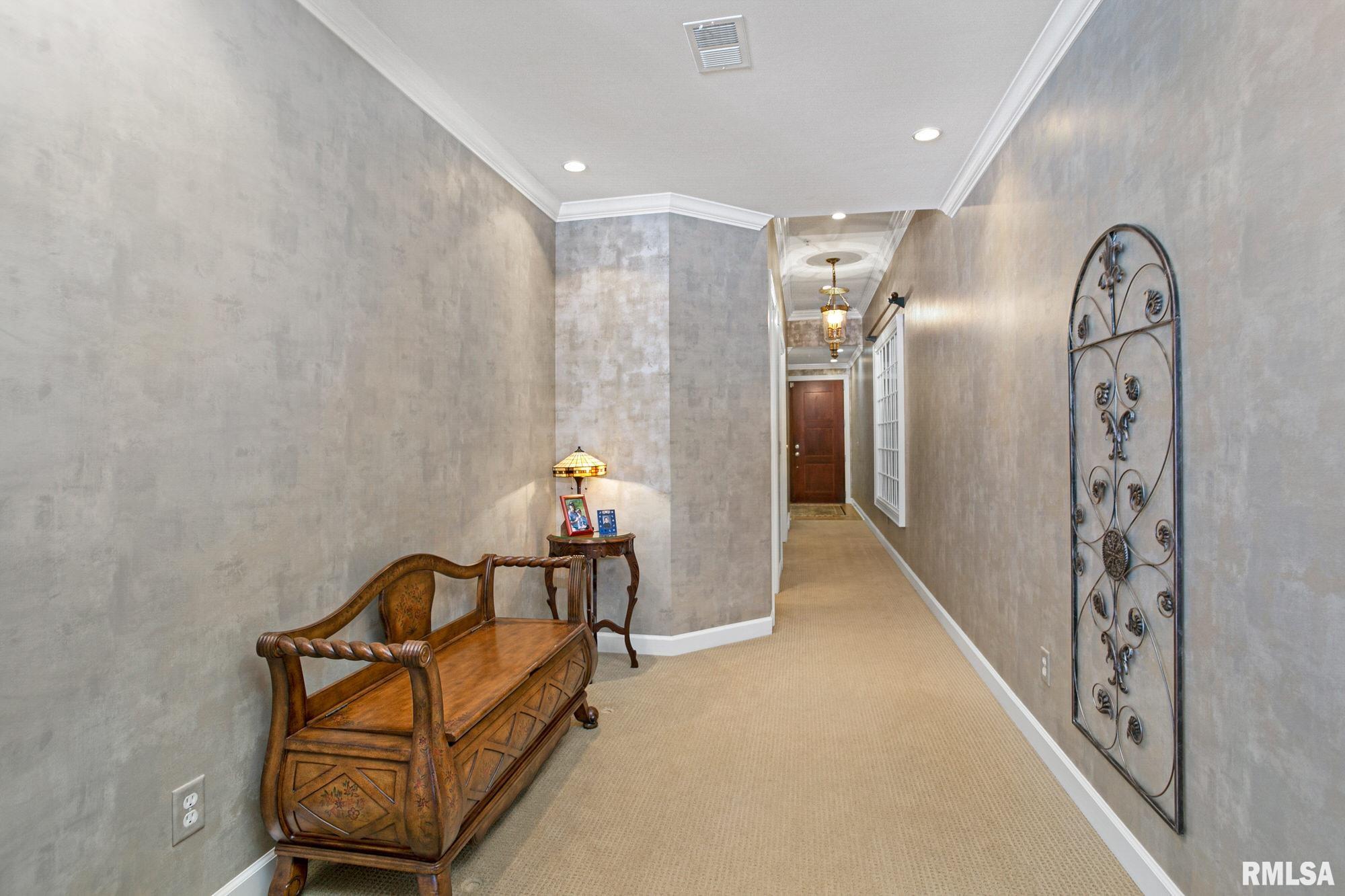 6211 Utica Ridge Road, Unit 102 Davenport, IA 52807 - Photo 17 of 36 Gallery Image 17