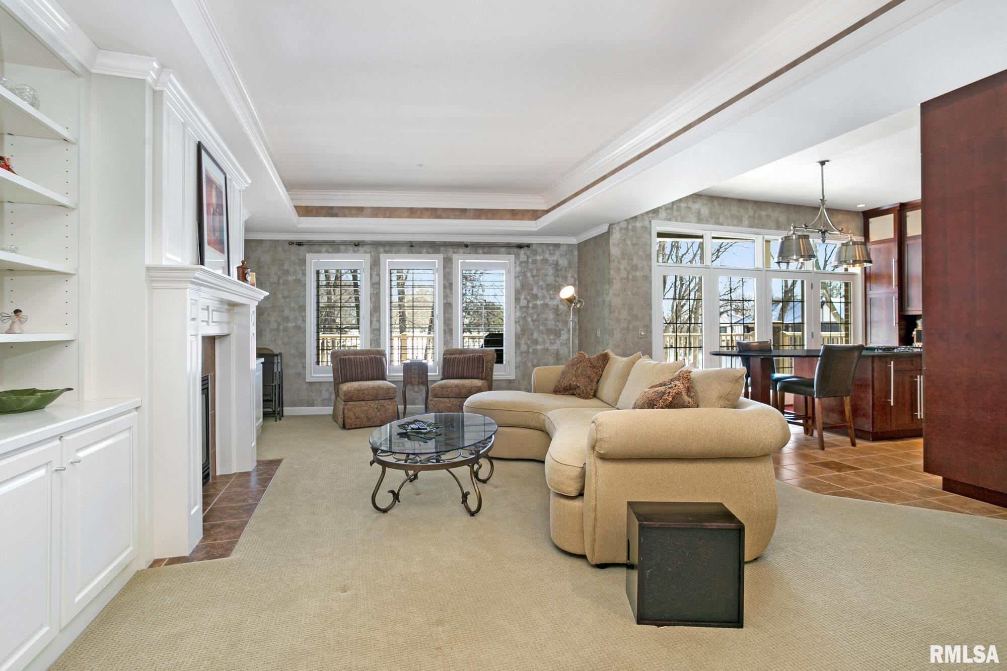 6211 Utica Ridge Road, Unit 102 Davenport, IA 52807 - Photo 18 of 36 Gallery Image 18