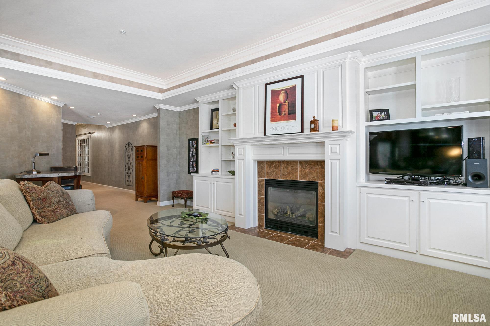 6211 Utica Ridge Road, Unit 102 Davenport, IA 52807 - Photo 20 of 36 Gallery Image 20