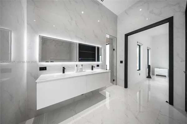 $8,500,000 | 15620 Southwest 188th Avenue, Miami, FL 33187