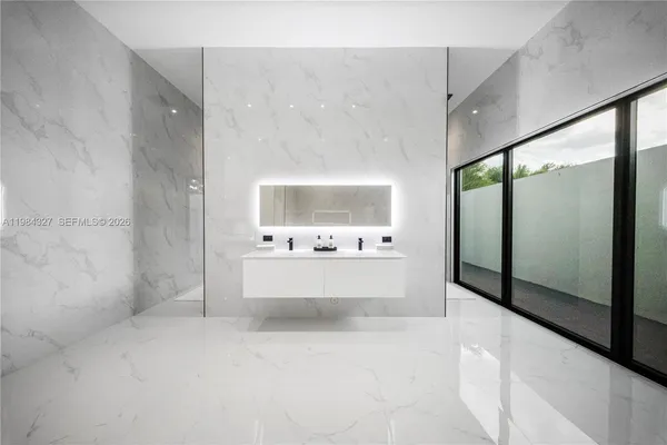 $8,500,000 | 15620 Southwest 188th Avenue, Miami, FL 33187