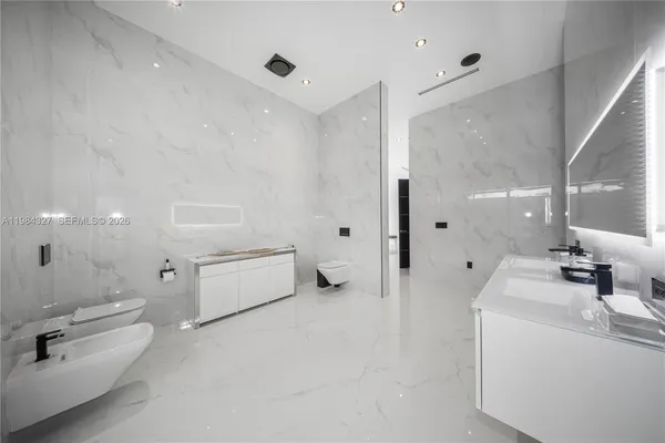 $8,500,000 | 15620 Southwest 188th Avenue, Miami, FL 33187