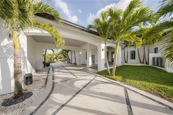 $8,500,000 | 15620 Southwest 188th Avenue, Miami, FL 33187