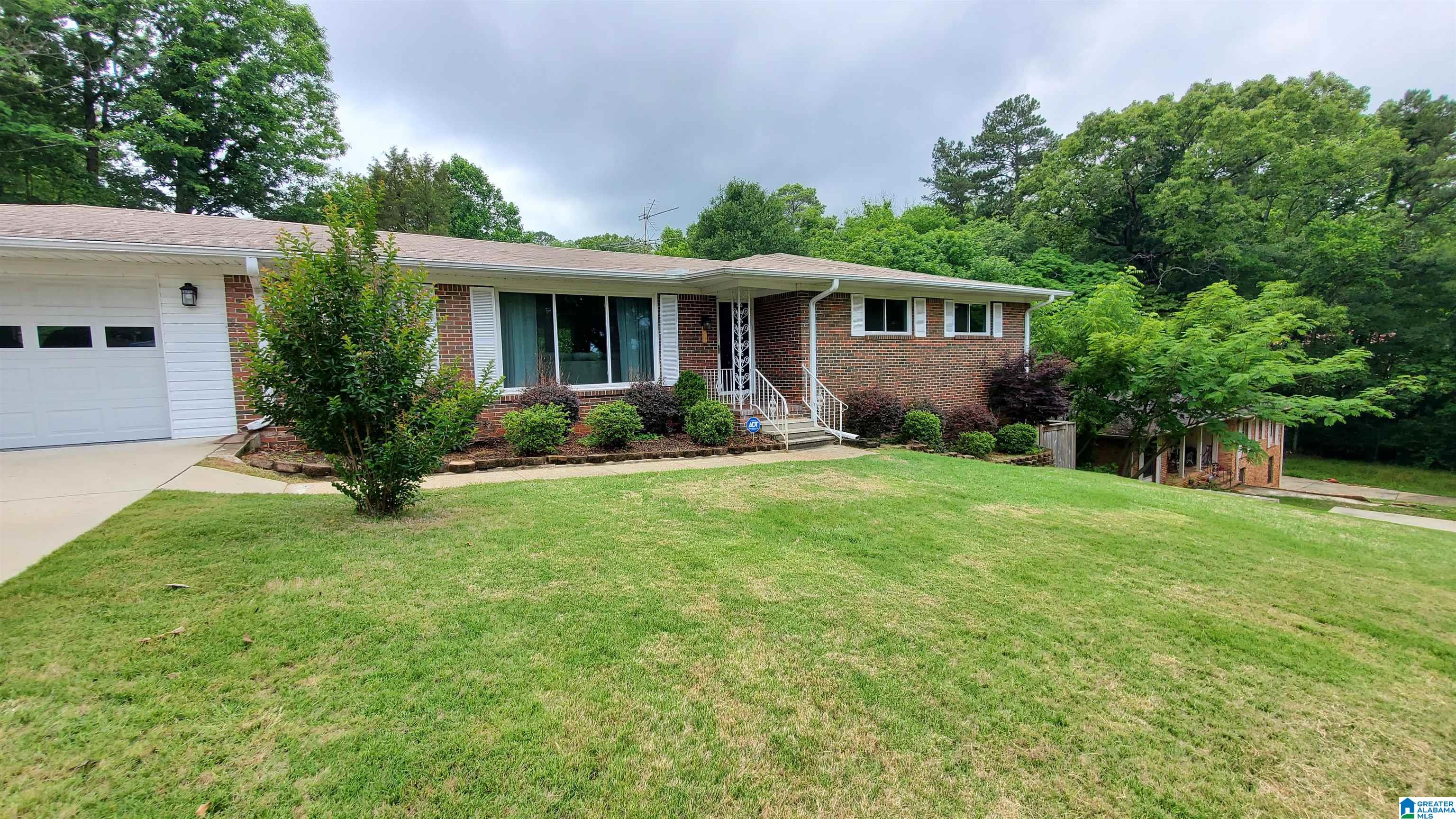 404 Ridge Avenue Bessemer, AL 35020 - Photo 1 of 18