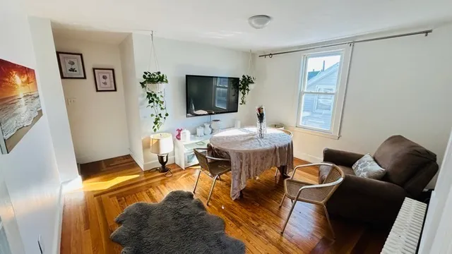 $2,900 | 182 West Street, Unit 1, Malden, MA 02148