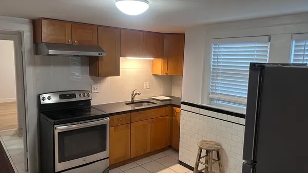 $3,000 | 182 West Street, Unit 1, Malden, MA 02148
